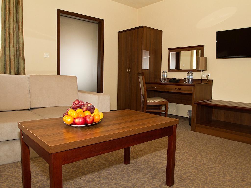 Hotel Miodowy Mlyn Opatow  Bilik gambar