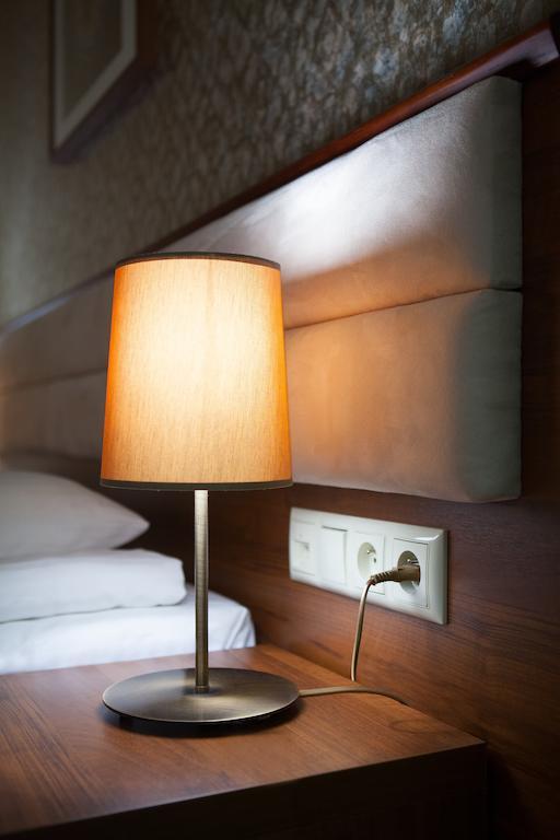 Hotel Miodowy Mlyn Opatow  Bilik gambar